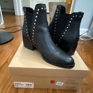 Steve Madden bootie